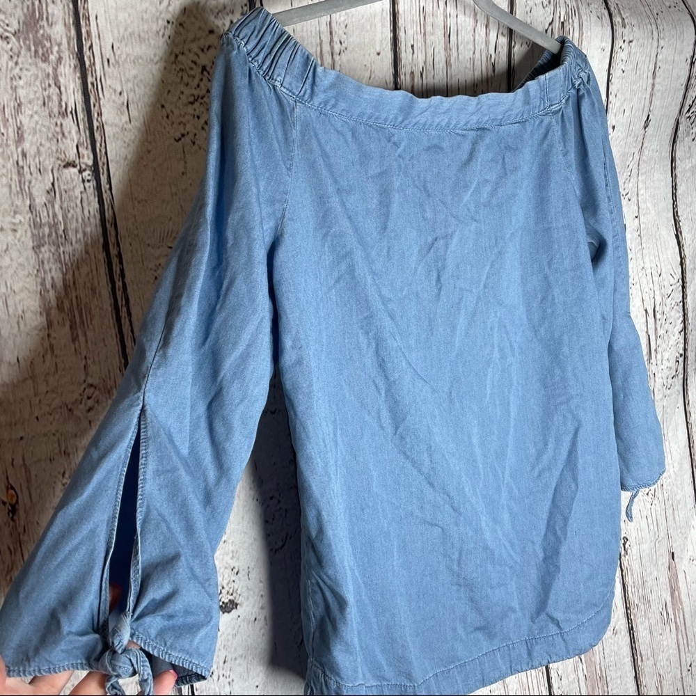 Altar’d State Size Small Off the Shoulder Chambray Tunic Top Tie Sleeve Pullover